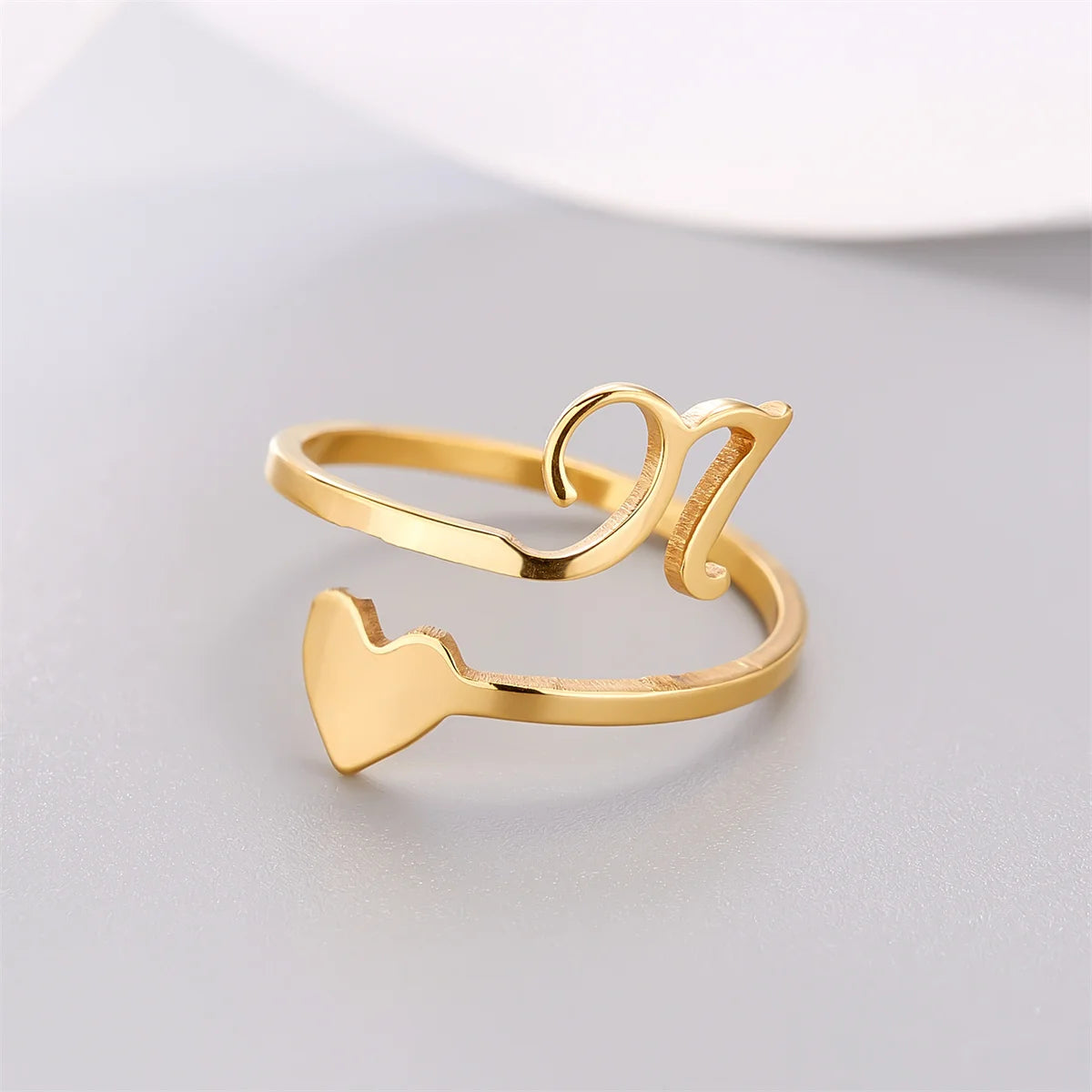 Bague Coeur Initiale Ajustable Lovélia™