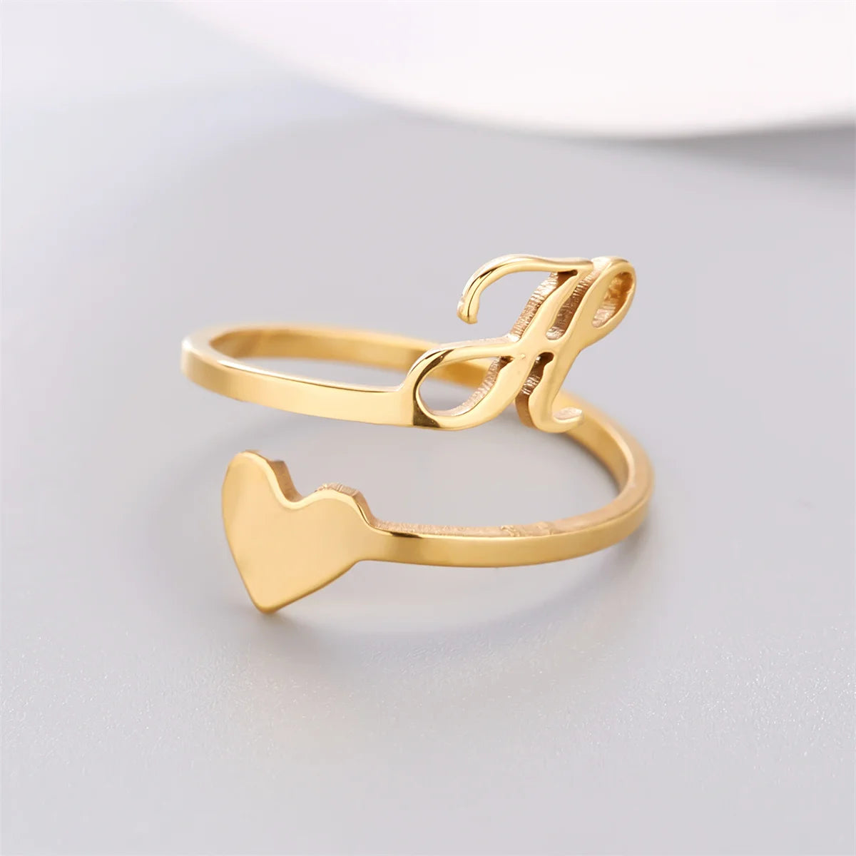 Bague Coeur Initiale Ajustable Lovélia™